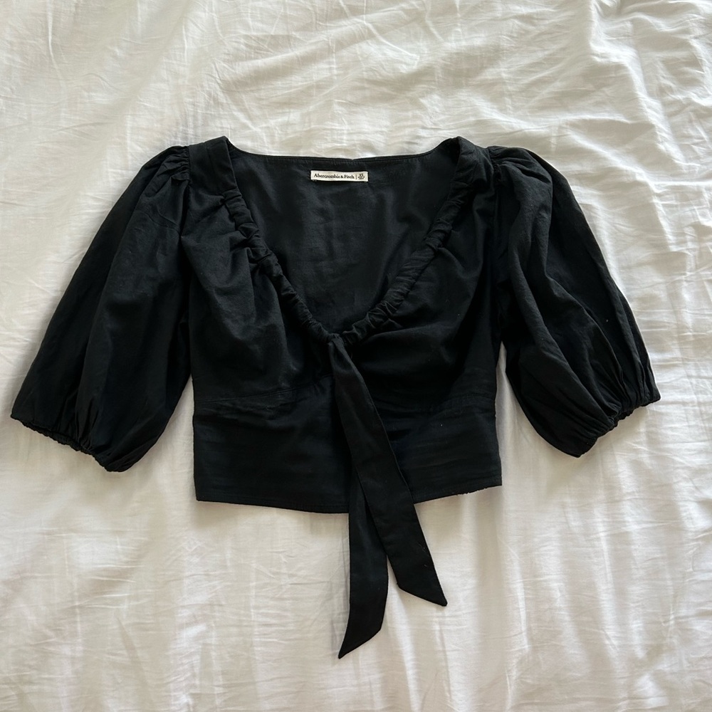 Abercrombie black puff sleeve top
